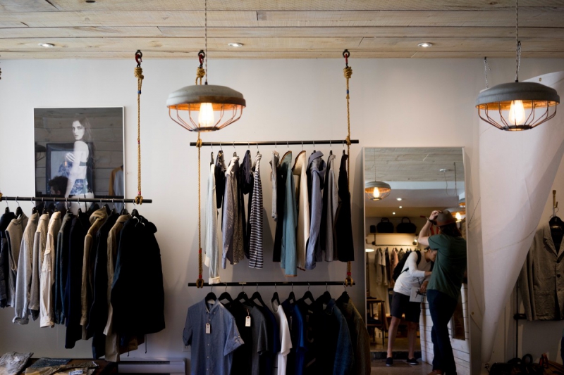magasin-SOLLIES VILLE-min_clothing_store_shop_boutique_men's_fashion_clothes_business_retail_shopping-1062572