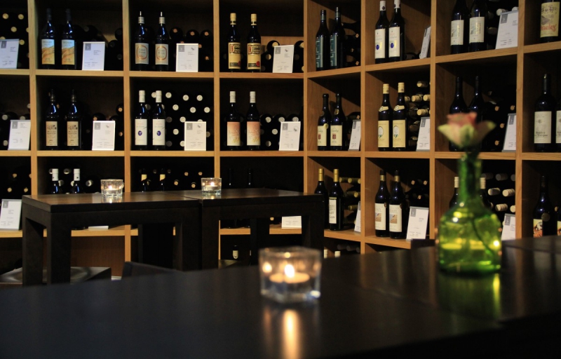 magasin-SOLLIES VILLE-min_wine_vinorama_wine_bottle_cellar_red_wine_wines_storage_wine_rack-1077047